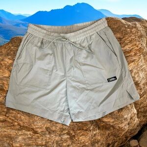 Women's National Geographic Shorts‎ Women SZ Medium